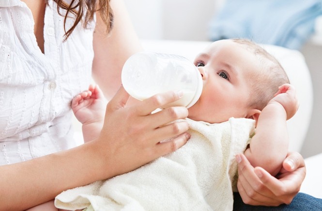 The-Importance-of-Sanitizing-Baby-Bottles-Picture-1-665x435.jpg